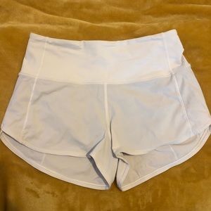 Lululemon high rise speed up short 2.5”